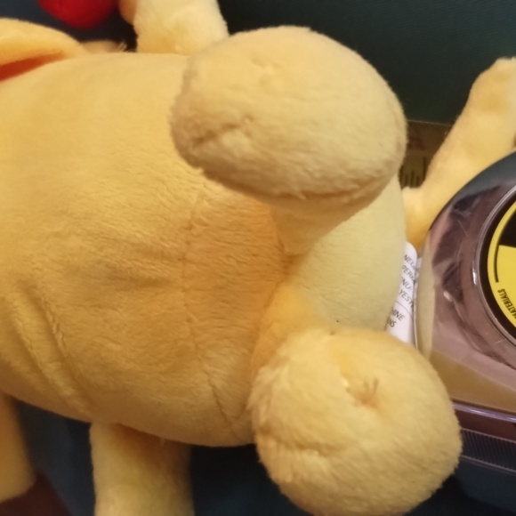 Bluey & Friends Lucky 7" Plush with Football - Picture 13 of 13